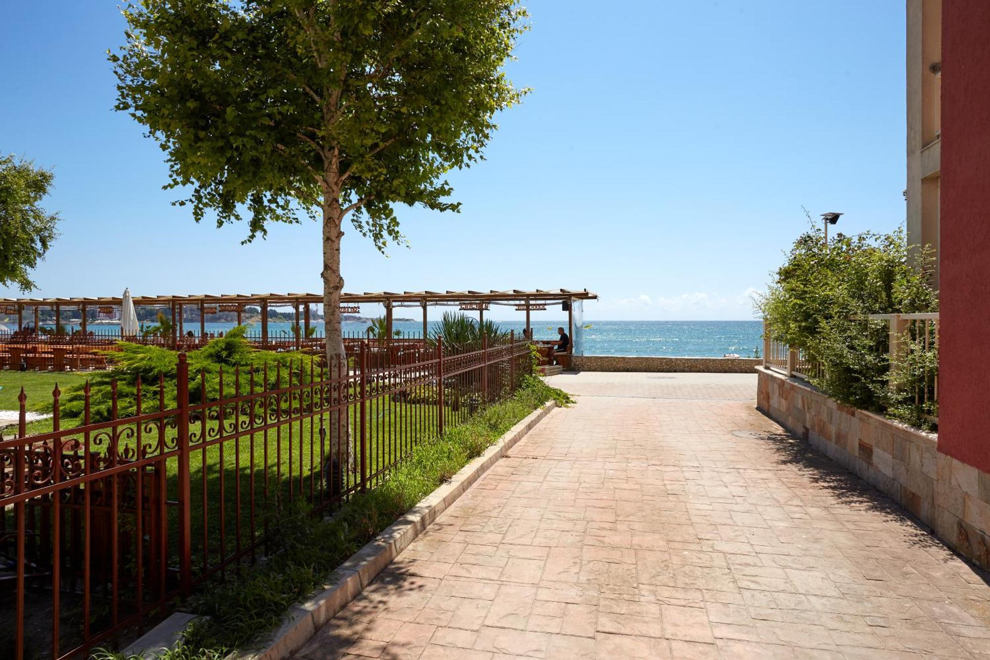 Luxury First Line Apartment With Pool By The Sea Nesebar Exterior foto